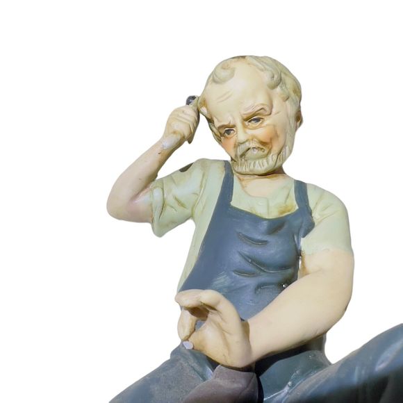 Bisque Ceramic Vintage 7” Older Man Cobbler Working Boot Shoe Figurine Hammer - Picture 6 of 6